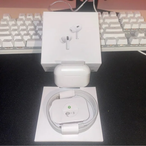 Apple AirPods Pro with White Finish